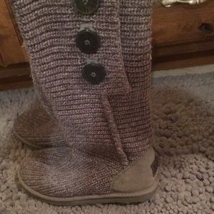 Sweater UGGs. Authentic. Great condition.